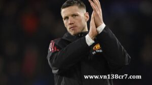 Wout Weghorst khó có bến đỗ