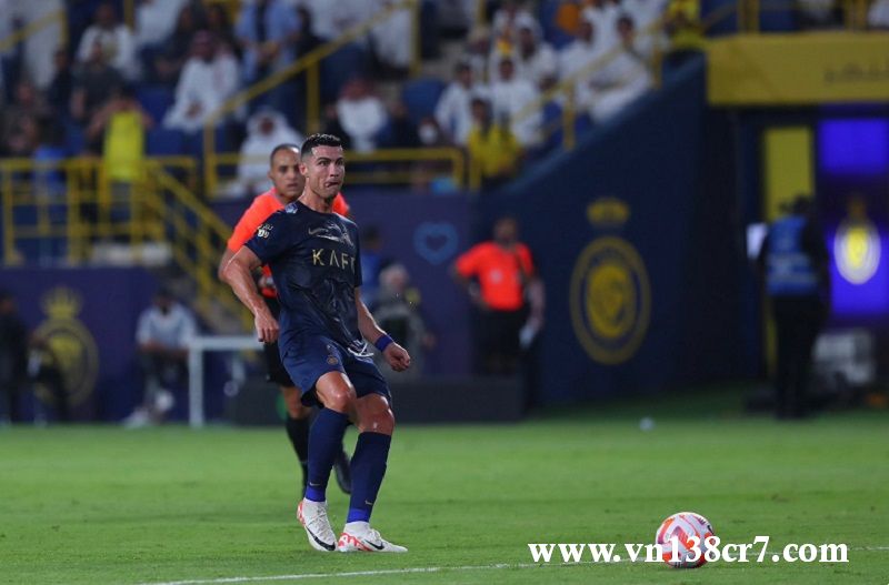 Ronaldo trượt quả bóng vàng sau 20 năm